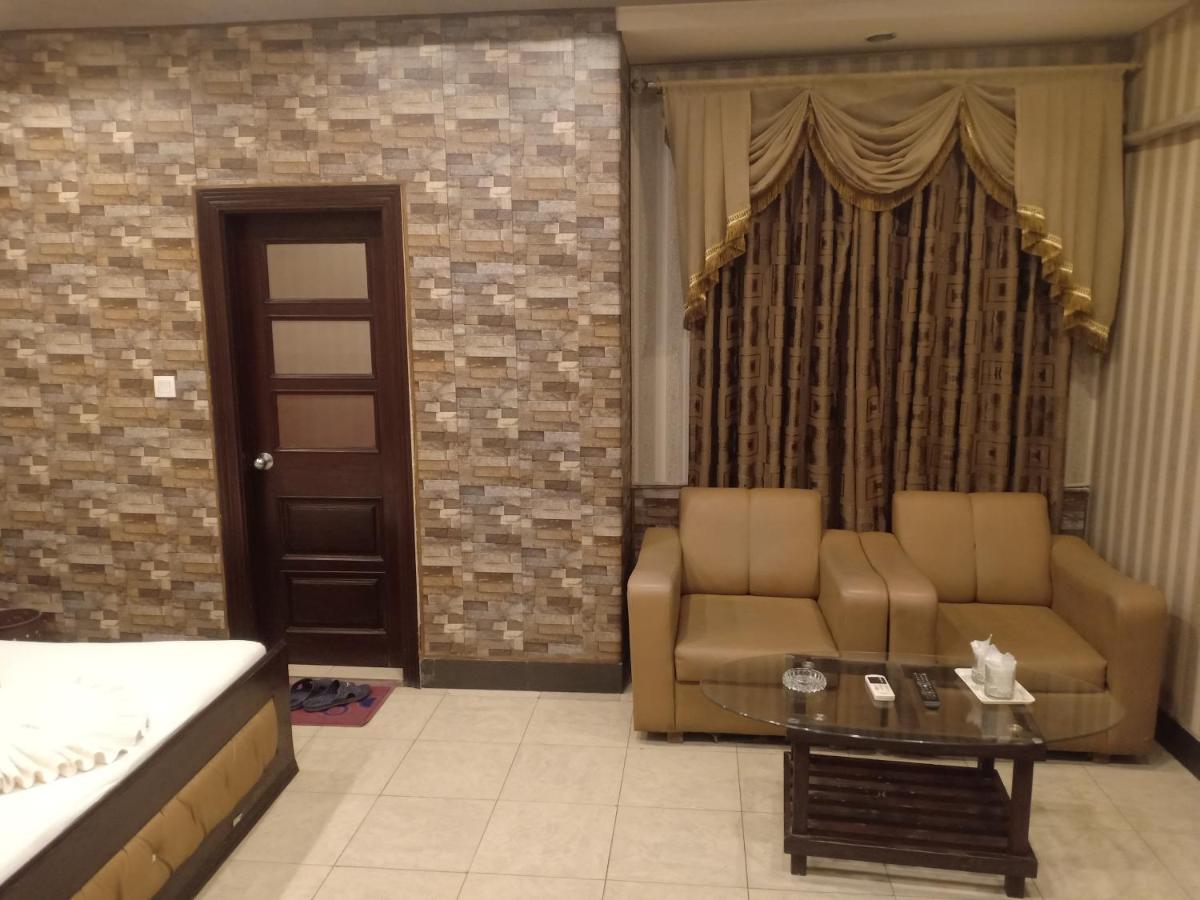 Hotel New Madina Faysalabad Dış mekan fotoğraf