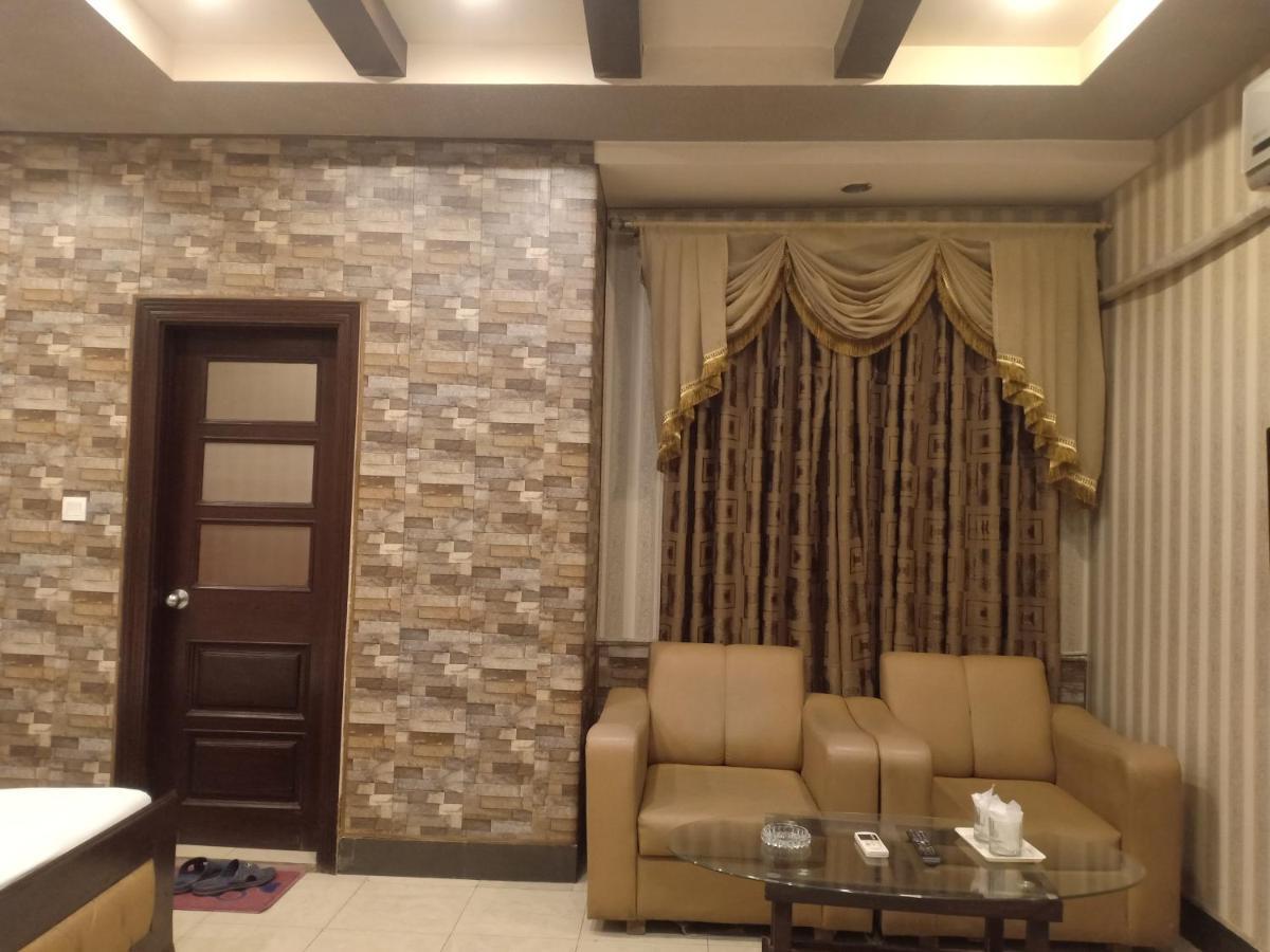 Hotel New Madina Faysalabad Dış mekan fotoğraf